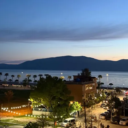 Coral's Luxury Seaview דירה Vlorë